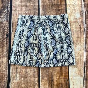 Shein Large snake skin print 15.5” long stretchy skirt.
